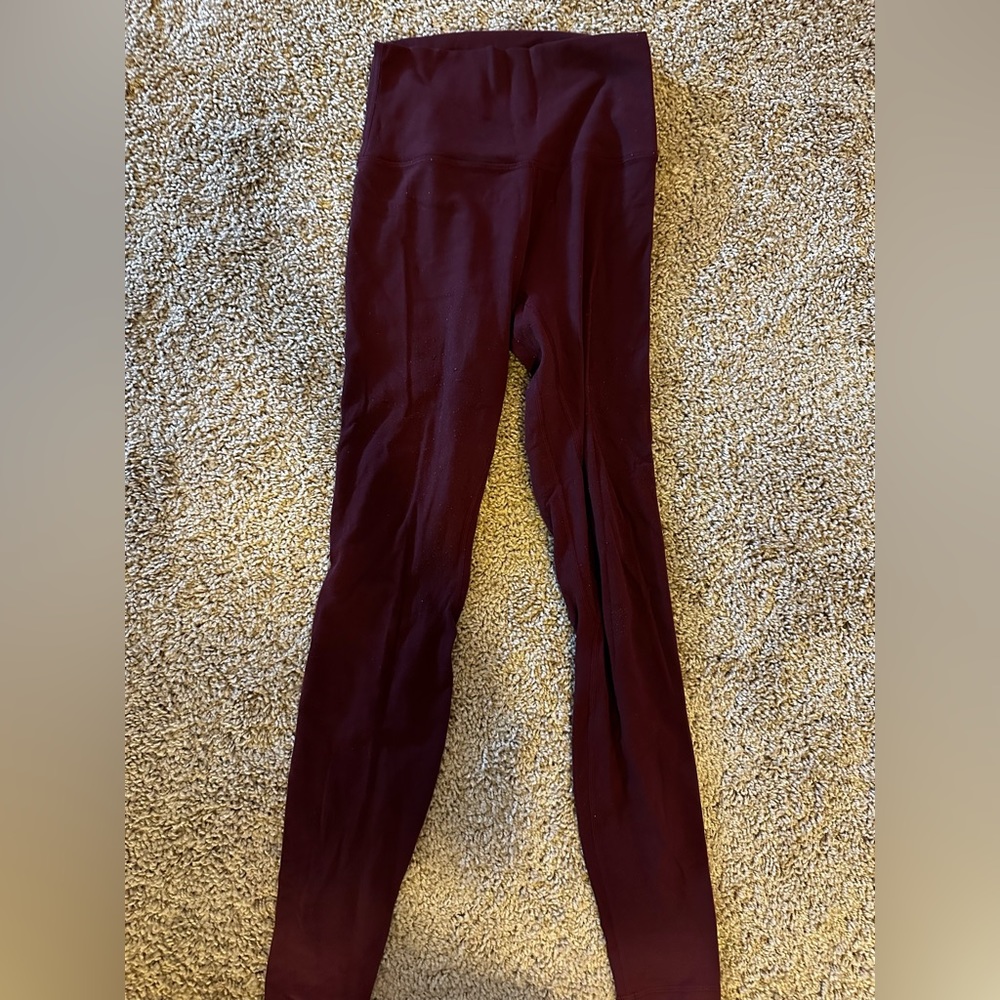 Lulu Lemon Women’s burgundy leggings
